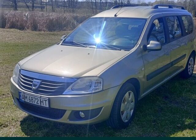 Серый Дачия Логан, объемом двигателя 1.5 л и пробегом 287 тыс. км за 5650 $, фото 1 на Automoto.ua