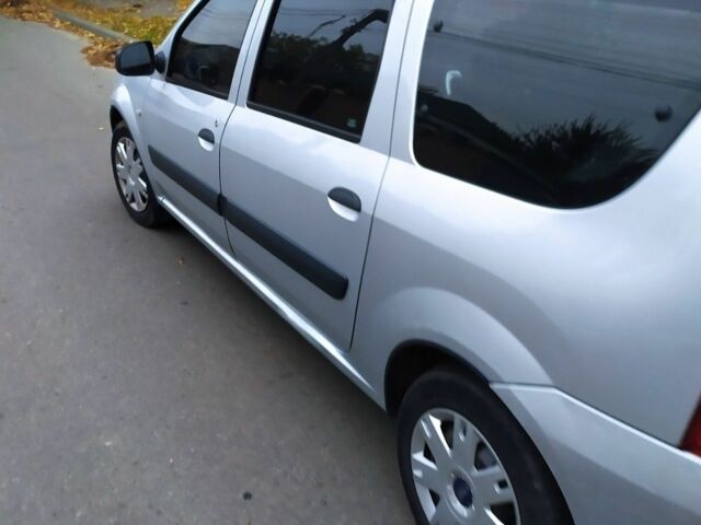 Серый Дачия Логан, объемом двигателя 1.6 л и пробегом 160 тыс. км за 5300 $, фото 1 на Automoto.ua