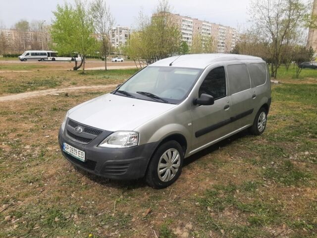 Серый Дачия Логан, объемом двигателя 1.6 л и пробегом 165 тыс. км за 3104 $, фото 1 на Automoto.ua