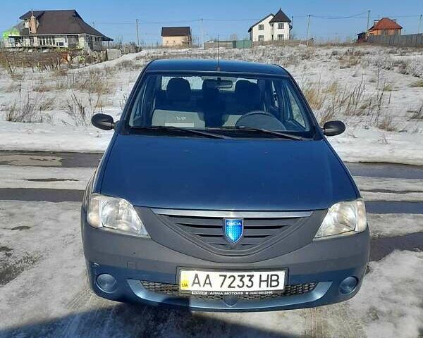 Синий Дачия Логан, объемом двигателя 1.6 л и пробегом 224 тыс. км за 3600 $, фото 1 на Automoto.ua