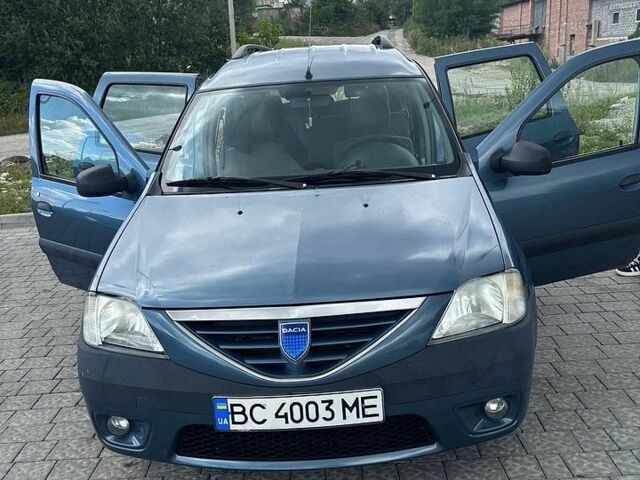 Синий Дачия Логан, объемом двигателя 1.6 л и пробегом 222 тыс. км за 3800 $, фото 1 на Automoto.ua