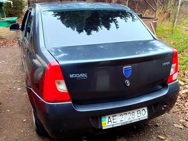 Синий Дачия Логан, объемом двигателя 1.6 л и пробегом 400 тыс. км за 3700 $, фото 1 на Automoto.ua