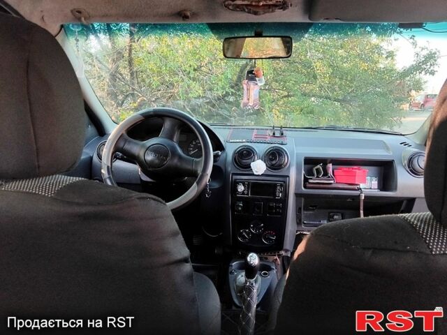 Синий Дачия Логан, объемом двигателя 1.4 л и пробегом 842 тыс. км за 2300 $, фото 1 на Automoto.ua