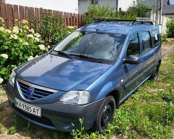 Синий Дачия Логан, объемом двигателя 1.6 л и пробегом 272 тыс. км за 4500 $, фото 1 на Automoto.ua