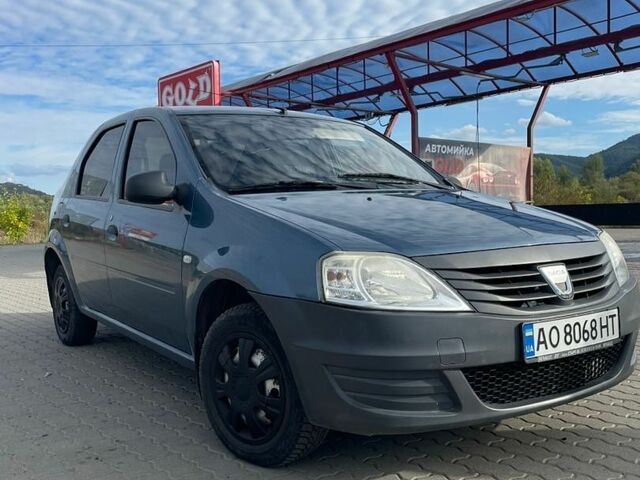 Синий Дачия Логан, объемом двигателя 1.39 л и пробегом 302 тыс. км за 3200 $, фото 1 на Automoto.ua