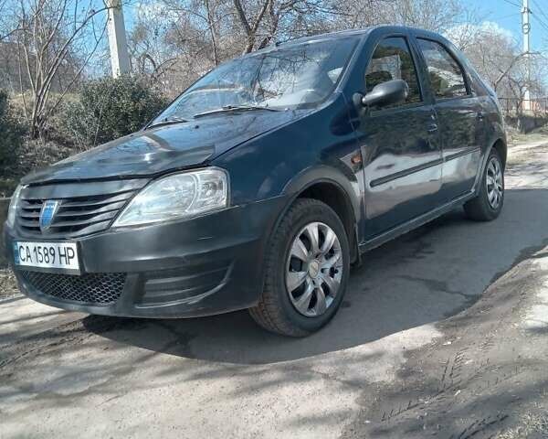Синий Дачия Логан, объемом двигателя 1 л и пробегом 470 тыс. км за 2900 $, фото 1 на Automoto.ua