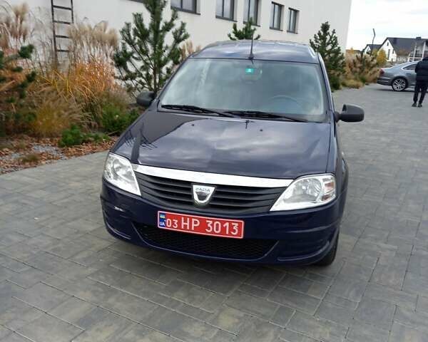 Дачия Логан 2011 в Луцке на Automoto.ua Синий Дачия Логан, объемом двигателя 1.6 л и пробегом 225 тыс. км за 5800 $, фото 1 на Automoto.ua
