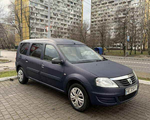 Синий Дачия Логан, объемом двигателя 1.6 л и пробегом 230 тыс. км за 2550 $, фото 1 на Automoto.ua