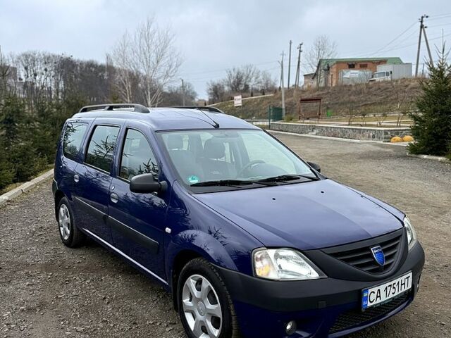 Синій Дачія Logan, об'ємом двигуна 1.6 л та пробігом 209 тис. км за 4650 $, фото 1 на Automoto.ua