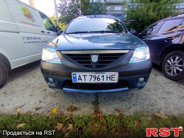 Синий Дачия Логан, объемом двигателя 1.6 л и пробегом 410 тыс. км за 5250 $, фото 1 на Automoto.ua