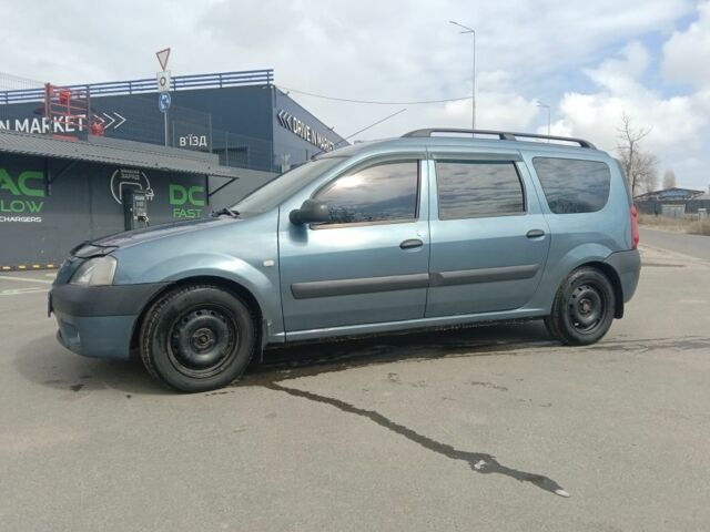 Синий Дачия Логан, объемом двигателя 1.6 л и пробегом 353 тыс. км за 4400 $, фото 1 на Automoto.ua