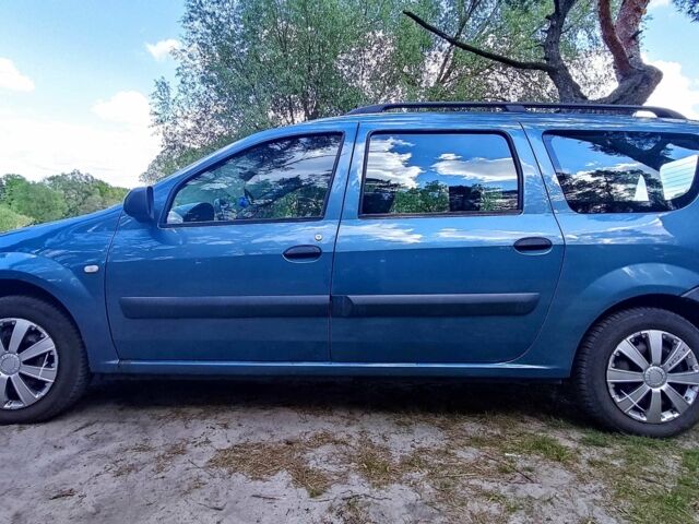 Синий Дачия Логан, объемом двигателя 1.6 л и пробегом 235 тыс. км за 5250 $, фото 1 на Automoto.ua