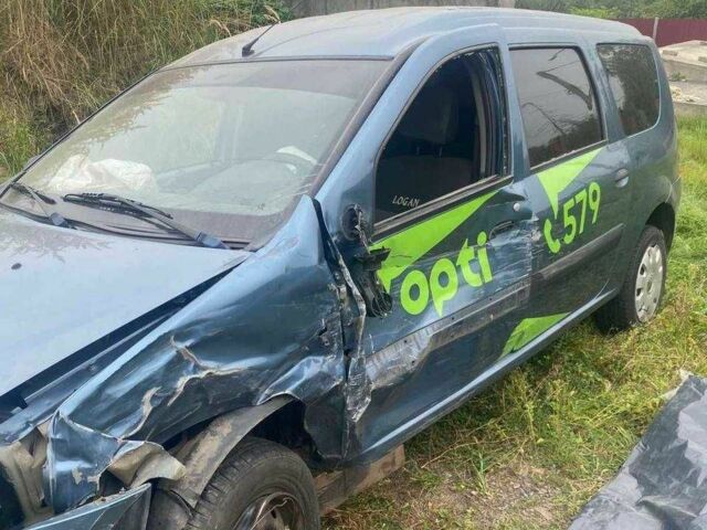 Синій Дачія Logan, об'ємом двигуна 1.6 л та пробігом 280 тис. км за 2000 $, фото 1 на Automoto.ua