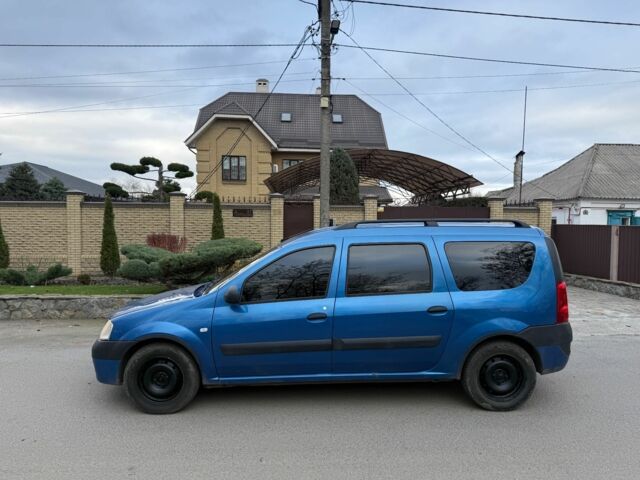 Синий Дачия Логан, объемом двигателя 1.6 л и пробегом 200 тыс. км за 2950 $, фото 1 на Automoto.ua