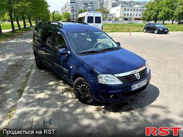 Синий Дачия Логан, объемом двигателя 1.6 л и пробегом 135 тыс. км за 5600 $, фото 1 на Automoto.ua