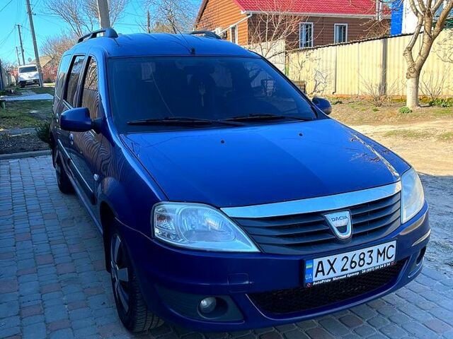 Синий Дачия Логан, объемом двигателя 1.6 л и пробегом 273 тыс. км за 5800 $, фото 1 на Automoto.ua