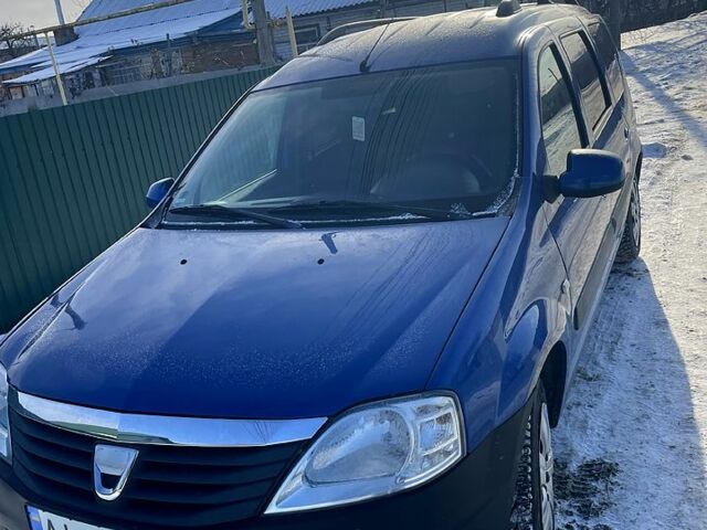 Синій Дачія Logan, об'ємом двигуна 1.6 л та пробігом 14600 тис. км за 6200 $, фото 1 на Automoto.ua