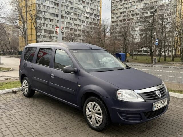 Синий Дачия Логан, объемом двигателя 1.6 л и пробегом 230 тыс. км за 2550 $, фото 1 на Automoto.ua