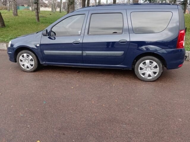 Синий Дачия Логан, объемом двигателя 1.6 л и пробегом 195 тыс. км за 6815 $, фото 1 на Automoto.ua