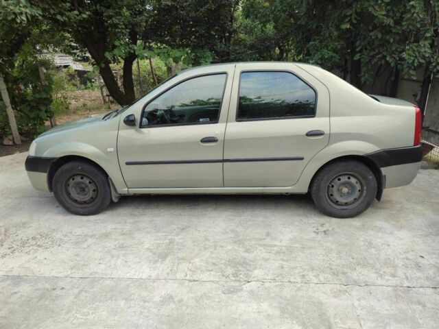 Зеленый Дачия Логан, объемом двигателя 1.6 л и пробегом 300 тыс. км за 3500 $, фото 1 на Automoto.ua