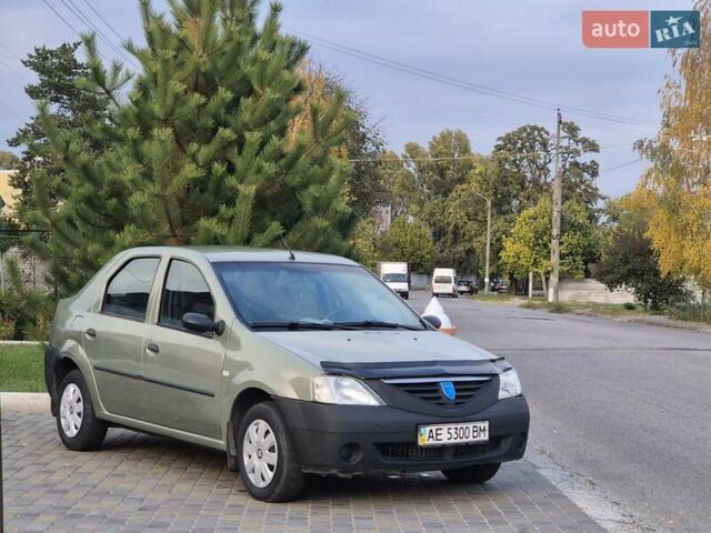 Дачия Логан 2007 в Днепре (Днепропетровске) на Automoto.ua Зеленый Дачия Логан, объемом двигателя 1.39 л и пробегом 297 тыс. км за 2700 $, фото 1 на Automoto.ua