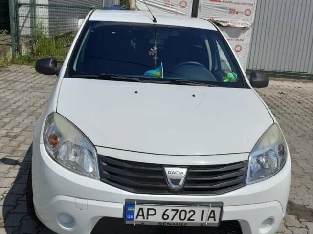 Білий Дачія Sandero, об'ємом двигуна 1.4 л та пробігом 185 тис. км за 4200 $, фото 1 на Automoto.ua