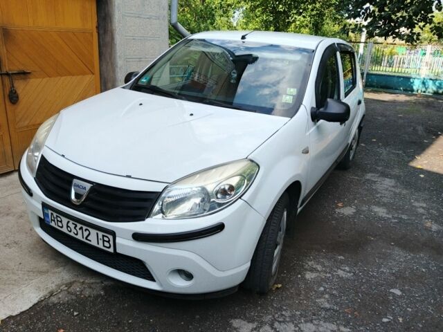Білий Дачія Sandero, об'ємом двигуна 1.1 л та пробігом 160 тис. км за 4866 $, фото 1 на Automoto.ua
