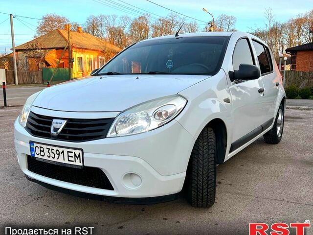 Білий Дачія Sandero, об'ємом двигуна 1.1 л та пробігом 250 тис. км за 4200 $, фото 1 на Automoto.ua