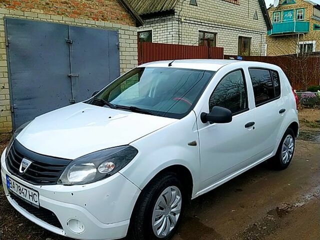 Білий Дачія Sandero, об'ємом двигуна 1.1 л та пробігом 215 тис. км за 3899 $, фото 1 на Automoto.ua