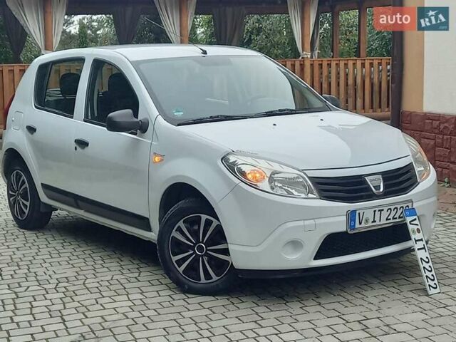 Білий Дачія Sandero, об'ємом двигуна 1.2 л та пробігом 160 тис. км за 4299 $, фото 1 на Automoto.ua