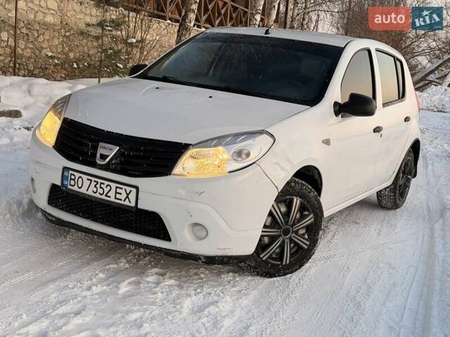 Білий Дачія Sandero, об'ємом двигуна 1.2 л та пробігом 218 тис. км за 2999 $, фото 1 на Automoto.ua