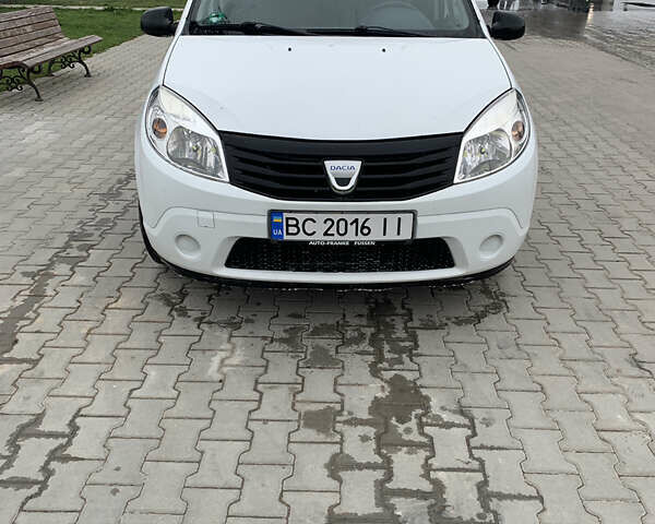 Білий Дачія Sandero, об'ємом двигуна 1.4 л та пробігом 220 тис. км за 3200 $, фото 1 на Automoto.ua