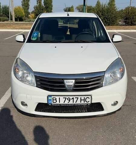 Білий Дачія Sandero, об'ємом двигуна 1.4 л та пробігом 140 тис. км за 4200 $, фото 1 на Automoto.ua