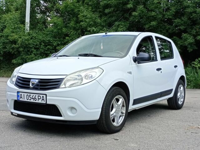 Білий Дачія Sandero, об'ємом двигуна 1.4 л та пробігом 139 тис. км за 4350 $, фото 1 на Automoto.ua