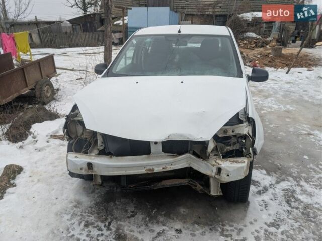 Белый Дачия Сандеро, объемом двигателя 1.15 л и пробегом 200 тыс. км за 4100 $, фото 1 на Automoto.ua