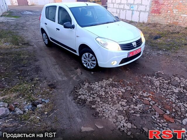 Белый Дачия Сандеро, объемом двигателя 1.4 л и пробегом 154 тыс. км за 4650 $, фото 1 на Automoto.ua