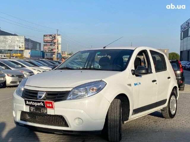 Белый Дачия Сандеро, объемом двигателя 1.2 л и пробегом 133 тыс. км за 4990 $, фото 1 на Automoto.ua