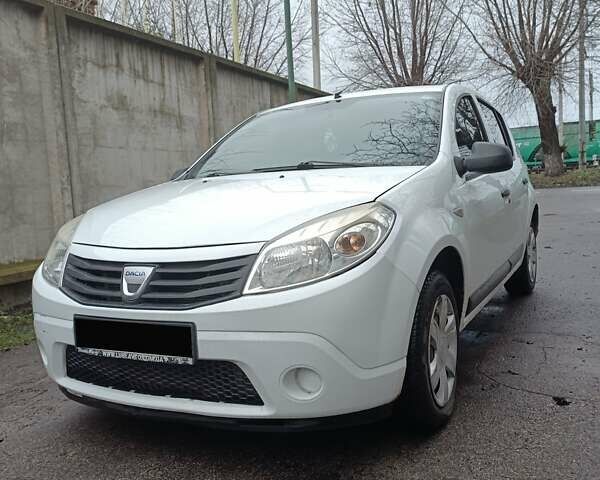 Білий Дачія Sandero, об'ємом двигуна 1.2 л та пробігом 168 тис. км за 4400 $, фото 1 на Automoto.ua