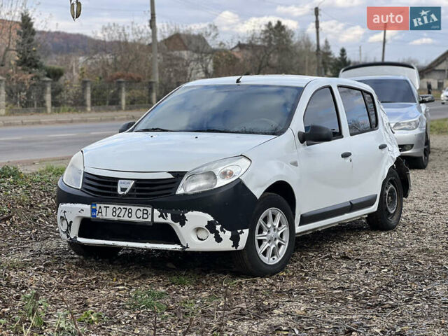 Білий Дачія Sandero, об'ємом двигуна 1.39 л та пробігом 450 тис. км за 1699 $, фото 1 на Automoto.ua