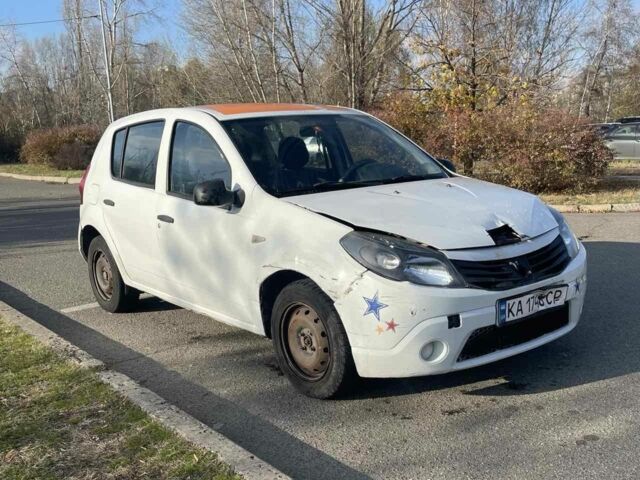 Белый Дачия Сандеро, объемом двигателя 1.1 л и пробегом 200 тыс. км за 1700 $, фото 1 на Automoto.ua
