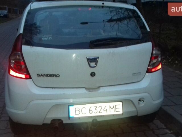 Білий Дачія Sandero, об'ємом двигуна 1.2 л та пробігом 140 тис. км за 4500 $, фото 1 на Automoto.ua