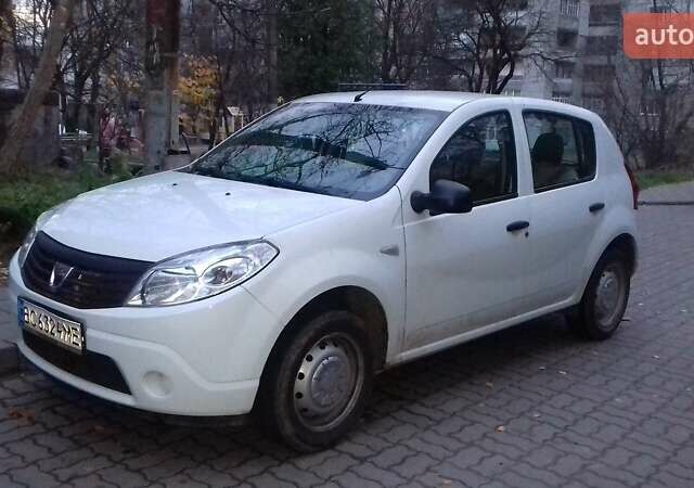Білий Дачія Sandero, об'ємом двигуна 1.1 л та пробігом 132 тис. км за 4500 $, фото 1 на Automoto.ua