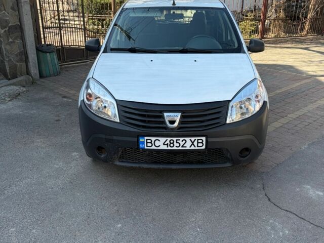 Белый Дачия Сандеро, объемом двигателя 1.1 л и пробегом 305 тыс. км за 2950 $, фото 1 на Automoto.ua