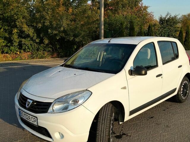 Білий Дачія Sandero, об'ємом двигуна 1.2 л та пробігом 225 тис. км за 4899 $, фото 1 на Automoto.ua