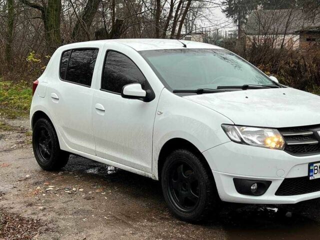 Белый Дачия Сандеро, объемом двигателя 1.5 л и пробегом 186 тыс. км за 5950 $, фото 1 на Automoto.ua