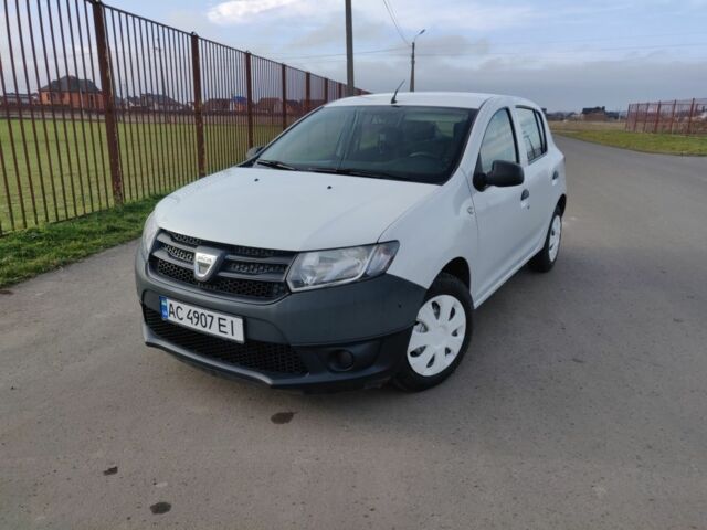 Белый Дачия Сандеро, объемом двигателя 0 л и пробегом 115 тыс. км за 4200 $, фото 1 на Automoto.ua