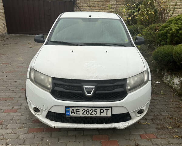 Белый Дачия Сандеро, объемом двигателя 1.15 л и пробегом 300 тыс. км за 3300 $, фото 1 на Automoto.ua