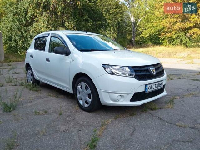 Белый Дачия Сандеро, объемом двигателя 1.1 л и пробегом 69 тыс. км за 5000 $, фото 1 на Automoto.ua