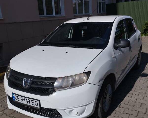 Белый Дачия Сандеро, объемом двигателя 1.1 л и пробегом 247 тыс. км за 3700 $, фото 1 на Automoto.ua
