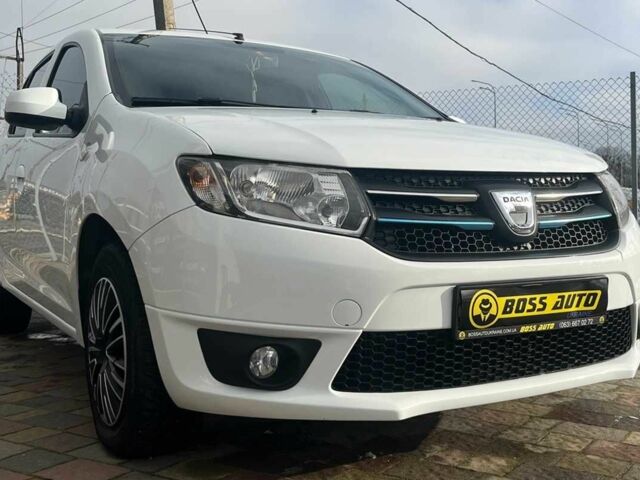 Белый Дачия Сандеро, объемом двигателя 0 л и пробегом 128 тыс. км за 5400 $, фото 1 на Automoto.ua